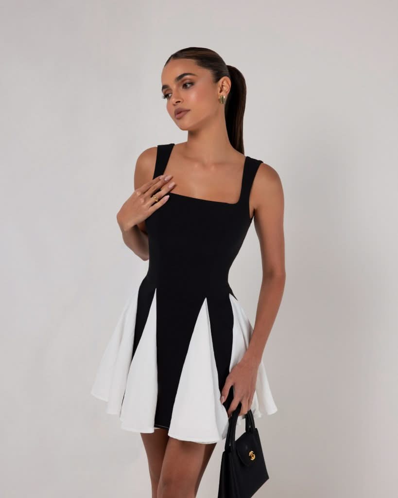 Black colorblock pleated mini dress